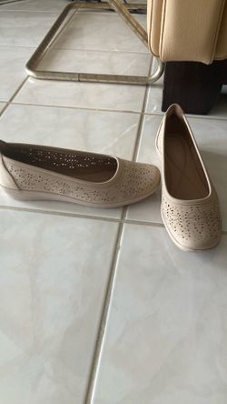 Women’s shoes