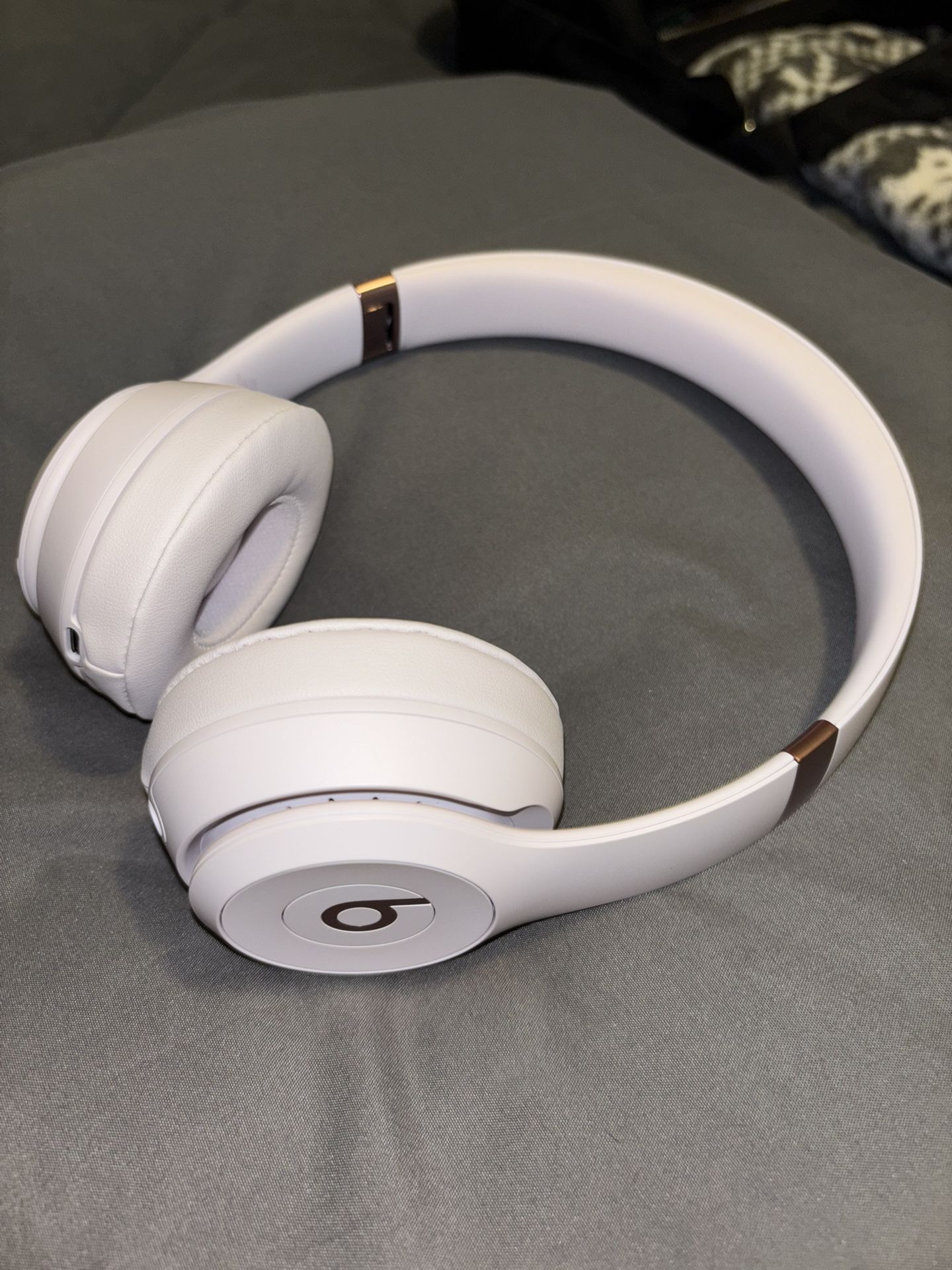 Beats Solo 4 Headphones