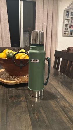 Stanley Classic Vacuum Insulated Thermos Bottle 1.1 QT - Green