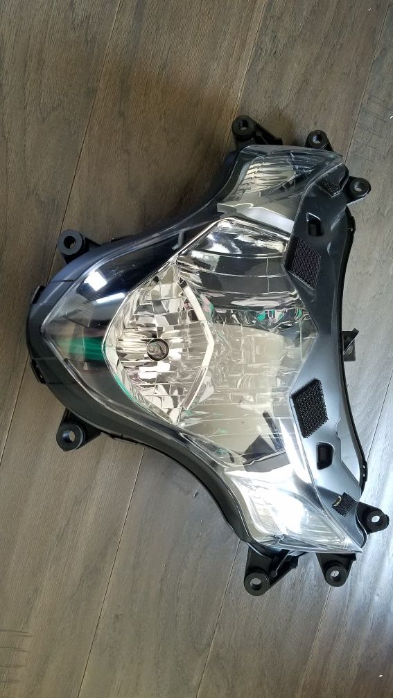 GSXR 1000 headlight assembly