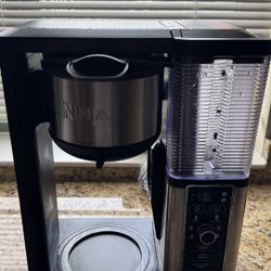 Ninja Coffee Maker Brewer Machine Specialty Frother Model CM401