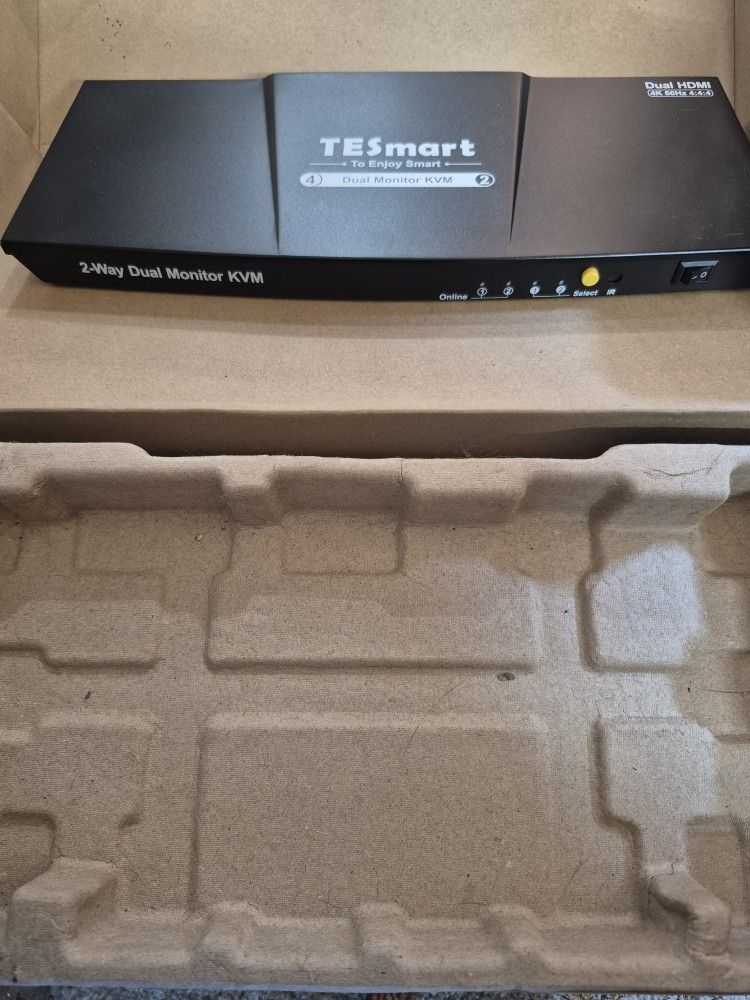 TESmart Dual Monitor KVM