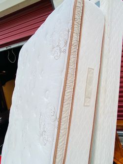 Queen size mattress and Boxspring/ used/ free delivery