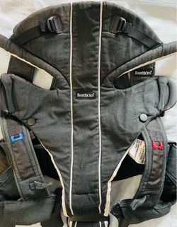 Baby Bjorn Miracle Carrier