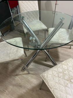 Dinning room table