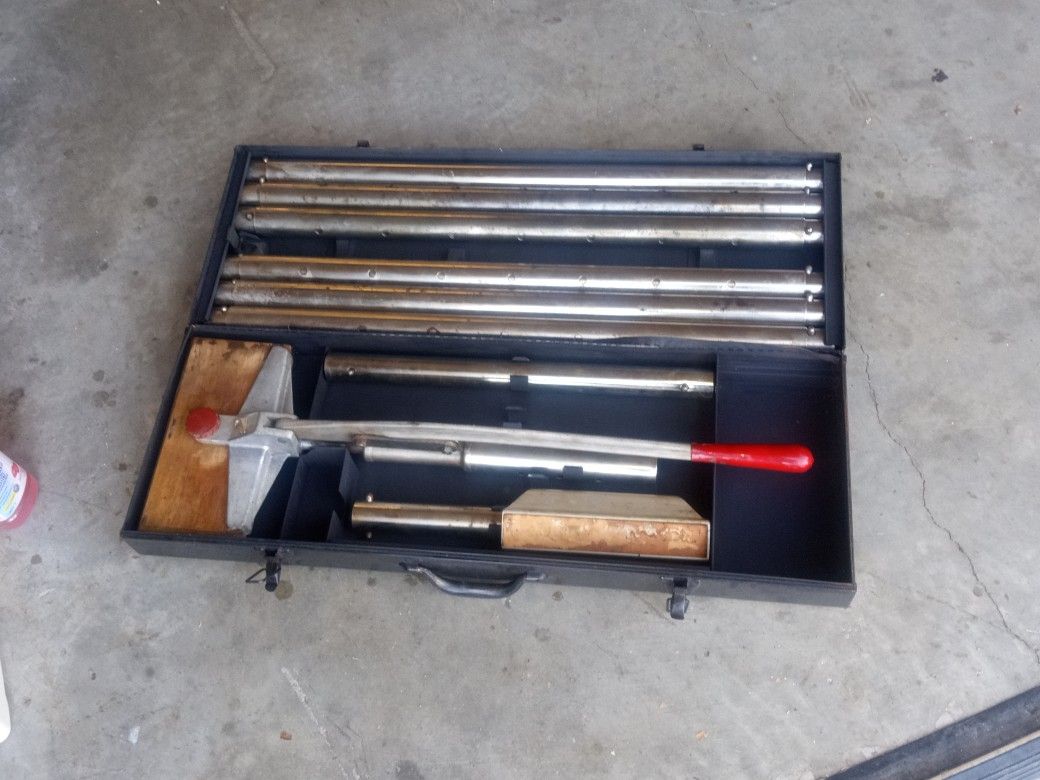 Old School Roberts Jr Power Stretcher Metal Box