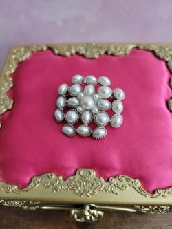 Vintage Square Silvertone 1.25" Faux Pearl Brooch Pin F8