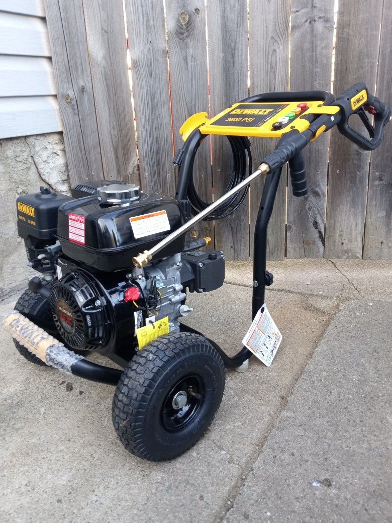Brand-New DeWalt 3600 PSI Gas Cold Water Professional Pressure Washer With Honda GX200 Engine 