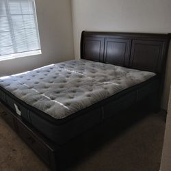 King Size Sleigh Bed 