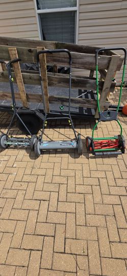 3  Manual reel mowers
