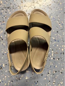 Women Crocs size 5
