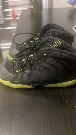 Nike Air Foamposite One Black Volt Sneakers