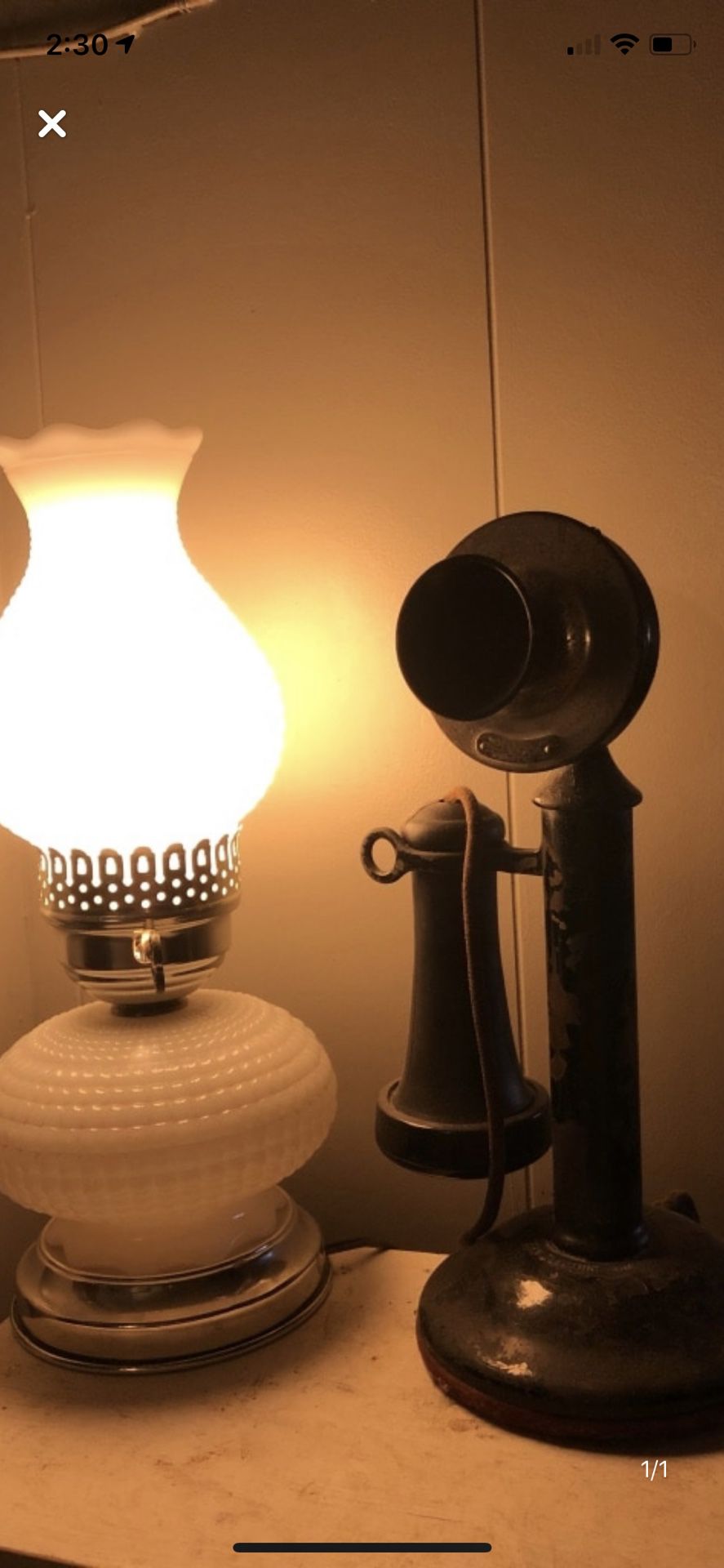 Antique Vintage Milk Glass Electric Lamp