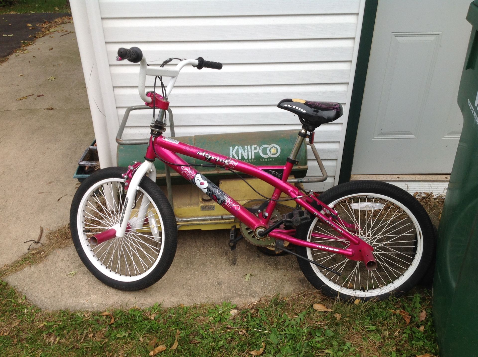 GIRLS 20" BIKE