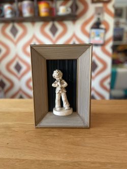 Vintage 3D Framed Picture