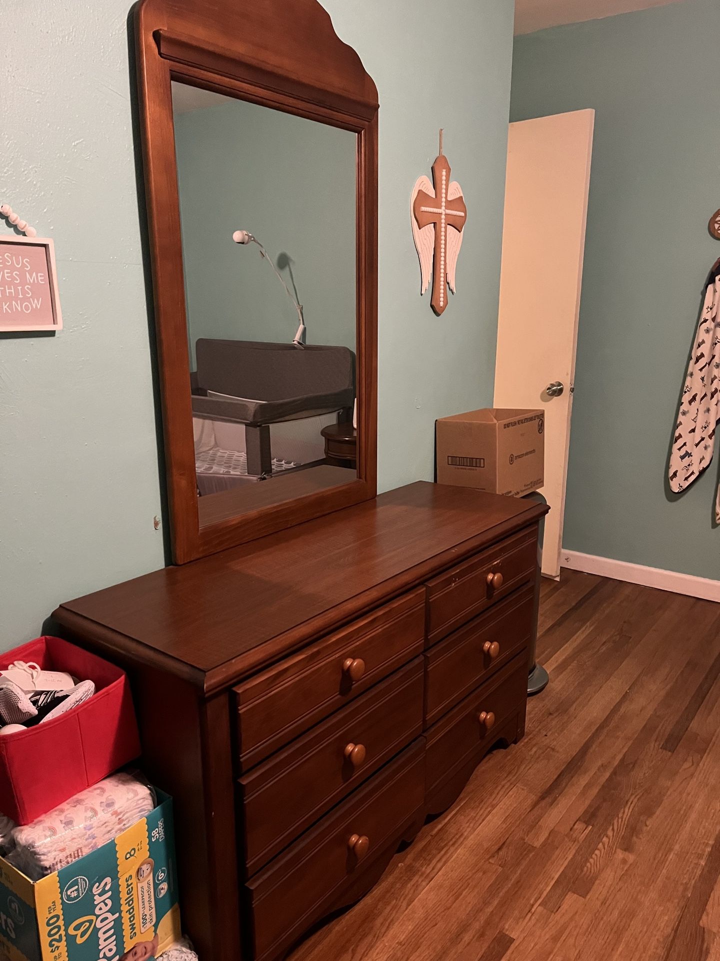 Dresser Set