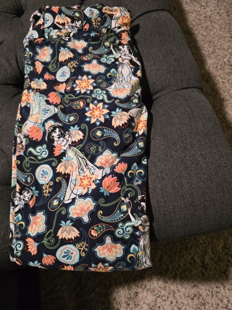 Lularoe Disney Jasmine Leggings OS