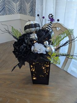 Light Up Halloween Centerpiece