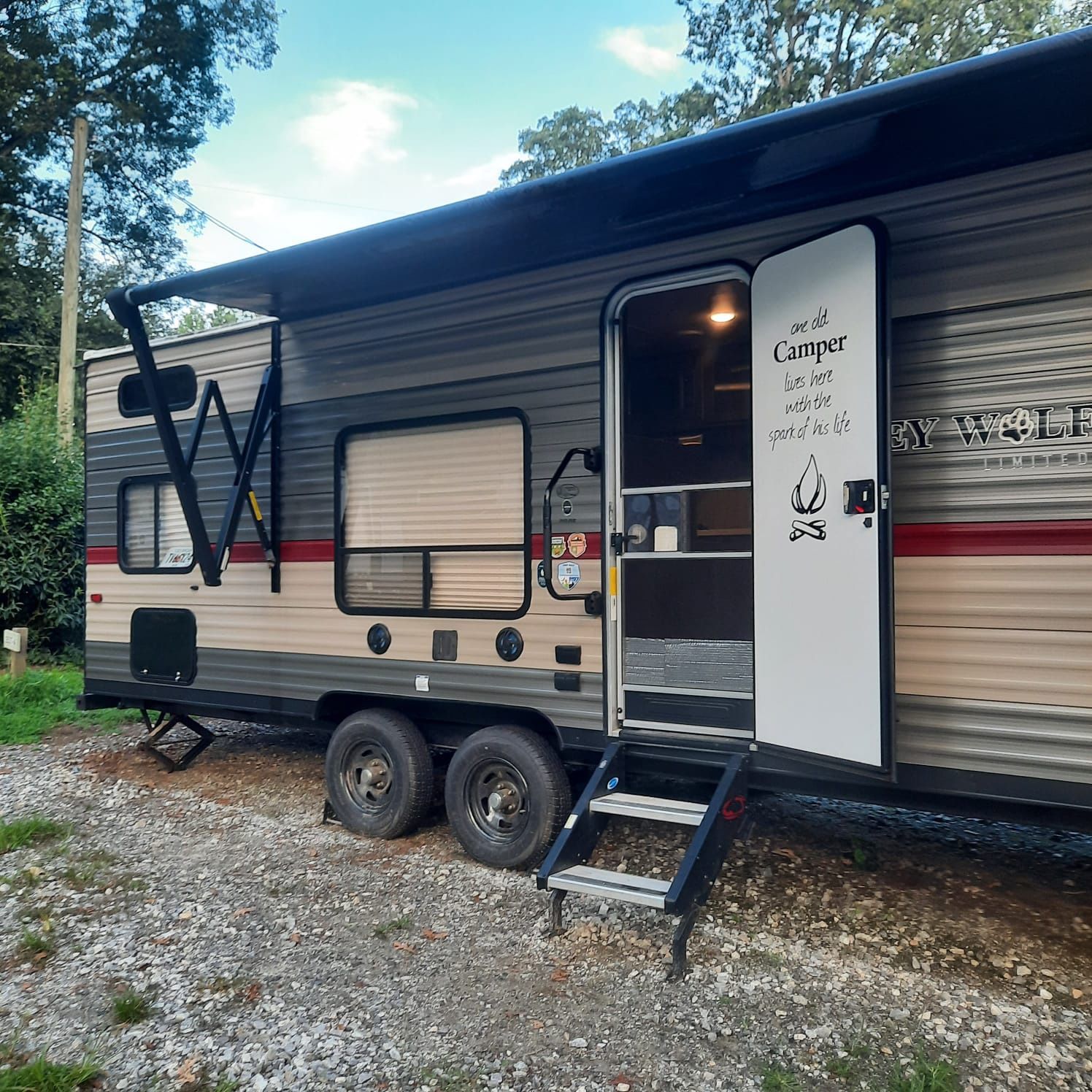 2018 Forest River CHEROKEE GREY WOLF