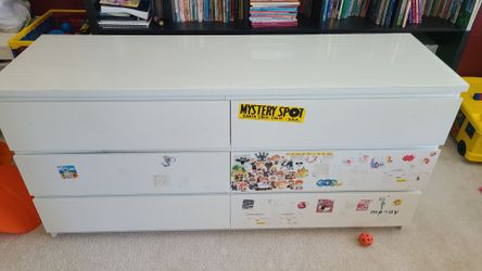 Dresser