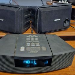 BOSE Wave Radio with Two Extra Speakers