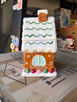 Ceramic Gingerbread House Cookie Jar