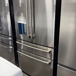 GE Cafe 22.3 CU FT French Door Refrigerator 