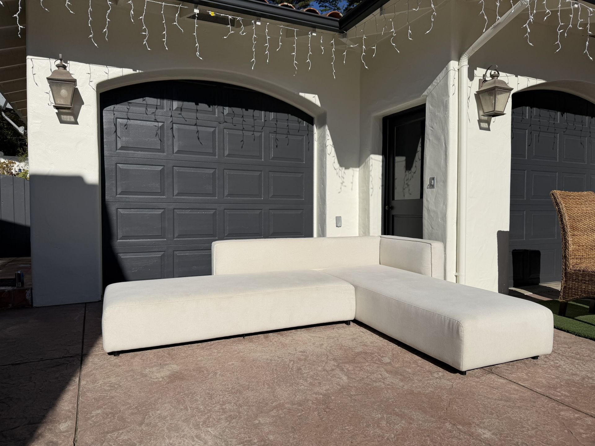 Rove Concepts Arya Sleeper Sectional β Like New!