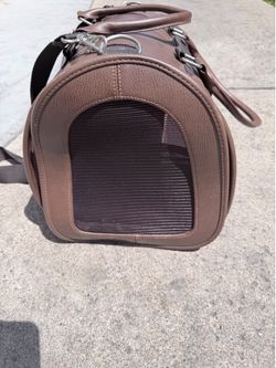 Animal carrier