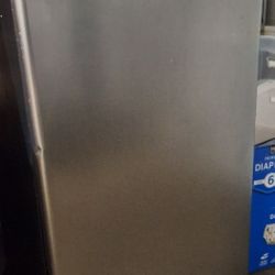 2 ROOM Refrigerators Both Are Excellent $90 For Both Each $50