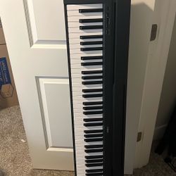 Yamaha Electric Piano With Seat And Stand