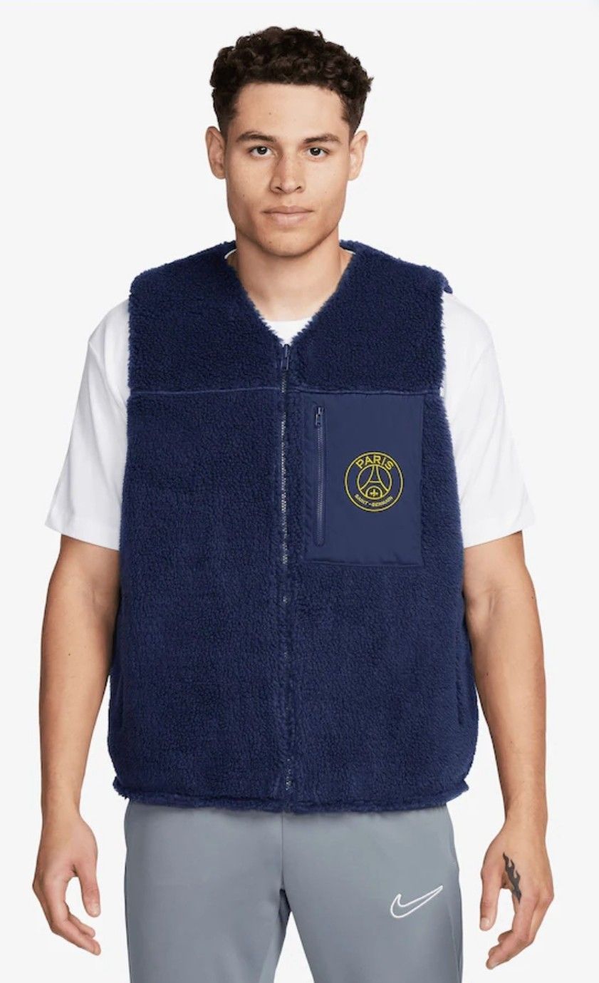 Nike Club Paris Saint-Germain Winterized Reversible Full-Zip Vest.
