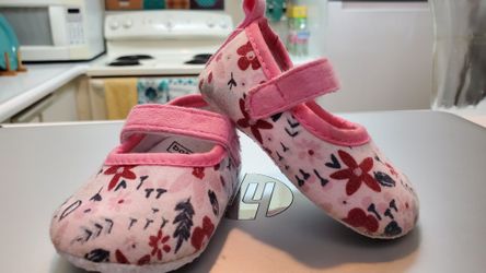 Floral shoes size 3-6 months