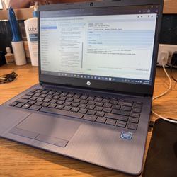 HP Laptop For Sale. 