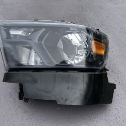 Ram 1500 Left Driver Side Headlight Luz Izquierda Chofer 2019 2020 2021 2022 2023 2024