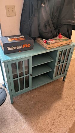 Entertainment center
