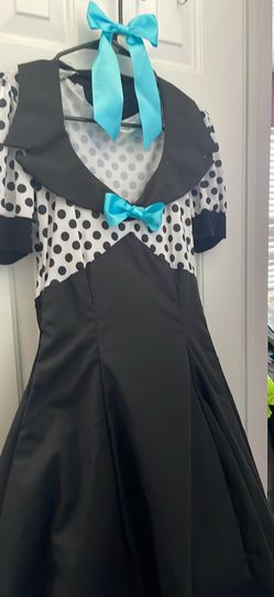 Costume With Bow  Medium