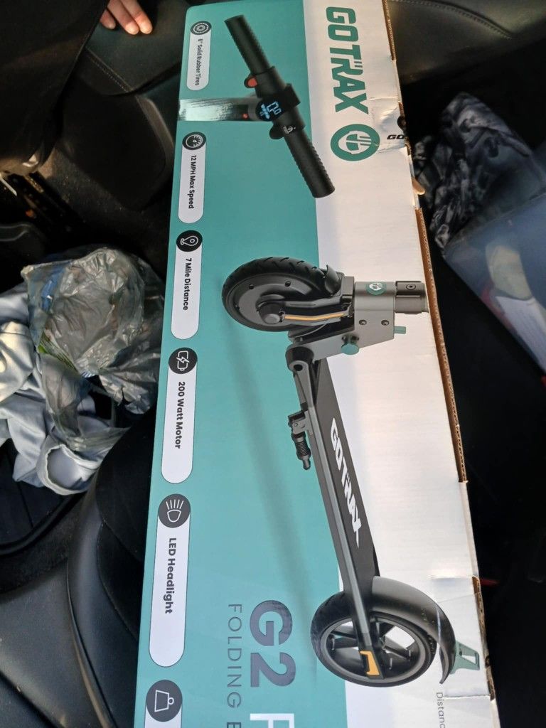 GO TRAX G2 ELECTRIC SCOOTER