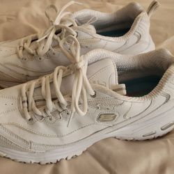 Sketchers Shoes 