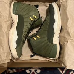 AIR JORDAN 12 RETRO size 11 Used/ Great Conditions 