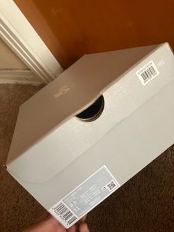 Air Force One’s size 9.5