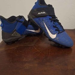 NIKE Alpha Cleats
