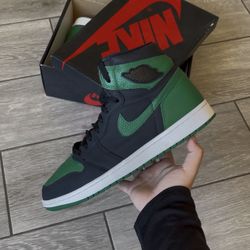 Jordan 1 Pine Green Size 10.5
