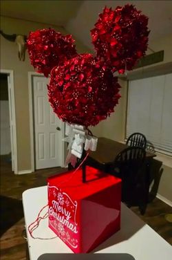 Cute Minnie mouse Mickey Mouse Tree