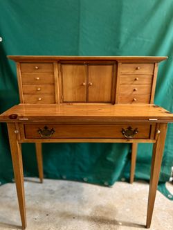 Federal Style Writing Desk