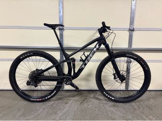 2021 Carbon Trek Fuel EX 9.7 with Extras and Upgrades