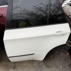 2010 BMW X5 Left Rear Door $270