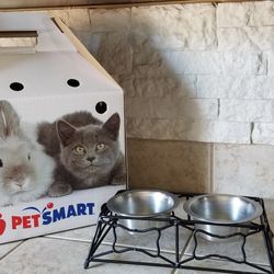 Temp. Pet Carrier And Pet Feeding Dish Set