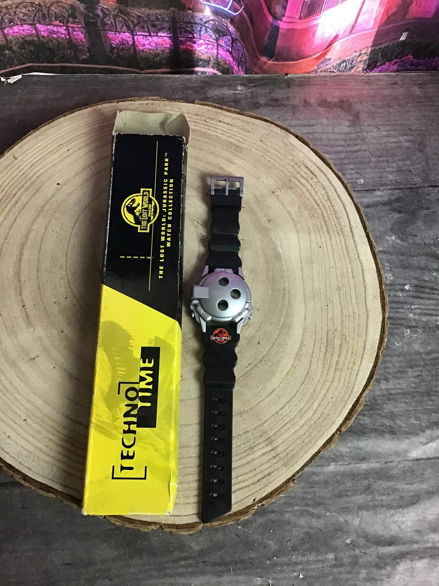 Vintage 1997 The Lost World Jurassic Park Digital Watch 