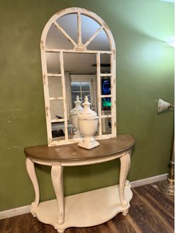 Entry table end mirro